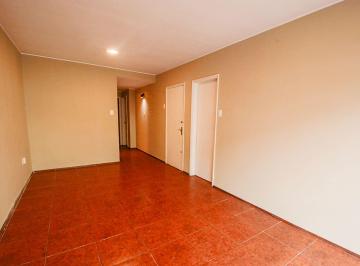 Departamento · 54m² · 3 Ambientes · Venta Apartamento de 2 Dorm. Centro