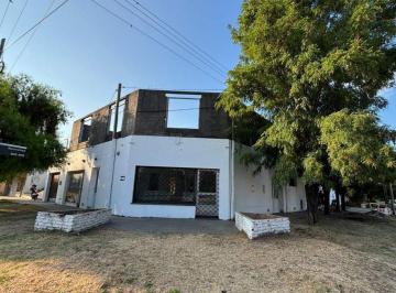 Local comercial · 250m² · 1 Cochera · Local Comercial con Departamento en Venta Bragado