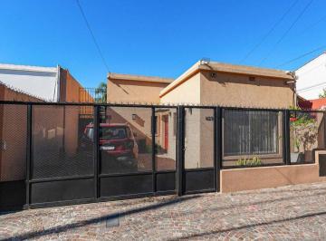 Casa · 140m² · 5 Ambientes · 1 Cochera · Venta Casa 5 Amb Munro a Nueva 375 m² Quincho Pilet