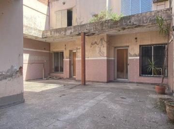 Casa · 214m² · 6 Ambientes · Casa a Refaccionar Zona Comercial