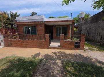 Casa · 65m² · 3 Ambientes · 2 Cocheras · Casa 3 Amb William Morris Hurlingham Lote Propio