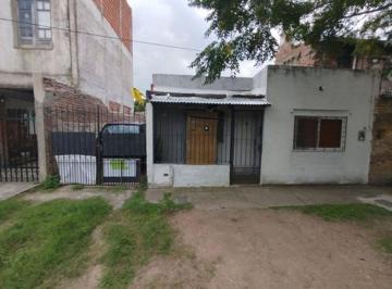 Casa · 97m² · 2 Ambientes · 1 Cochera · Venta Casa 2 Ambientes Llavallol Patio Coch Cuotas