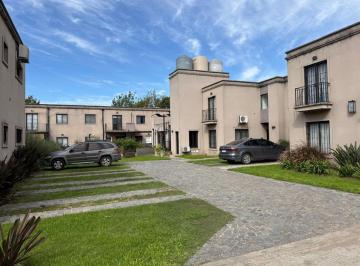 Casa · 97m² · 4 Ambientes · 1 Cochera · Venta Casa 4 Amb Moreno con Cochera Barrio Cerrado