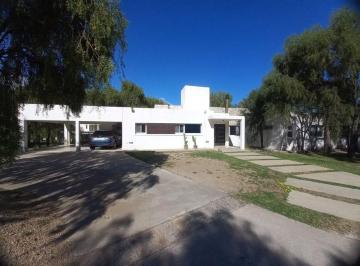 Casa · 265m² · 4 Ambientes · 2 Cocheras · Vende Casa Country Los Quebrachos - San Luis