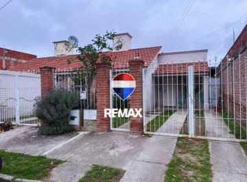 Casa · 50m² · 3 Ambientes · 2 Cocheras · Venta Casa Baarrio El Huaico 2 Dorm.