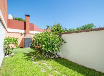 Casa · 141m² · 5 Ambientes · 2 Cocheras · Venta Casa Triplex 5amb 2cocheras - Villa Urquiza