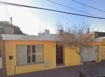 Casa de 5 ambientes, Córdoba · Casa de 2 Dorm. y Cochera Venta