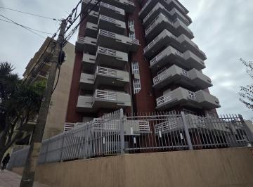 Departamento · 40m² · 2 Ambientes · 1 Cochera · Venta Semipiso 2 Amb Playa Grande