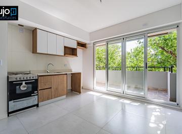 Departamento · 46m² · 2 Ambientes · Argerich 1700 - Departamento de 2 Ambientes Al Frente con Dormitorio en Suite.