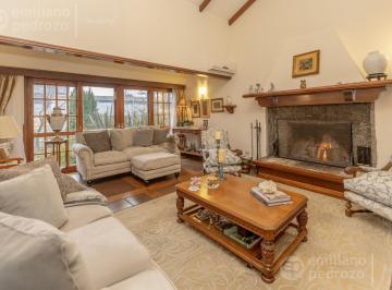 Casa · 180m² · 5 Ambientes · 1 Cochera · Venta Casa de 3 Dorm. Playa Mansa Punta del Este