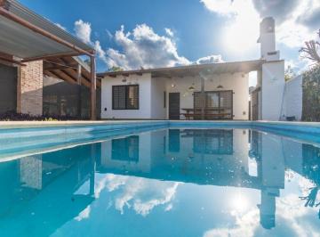 Casa de 3 ambientes, Roldán · Casa Al Limite de Funes y Ruta 9