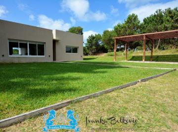 Casa de 4 ambientes, Costa Esmeralda · Casa con 3 Dorm. de 140 m² en Venta Costa Esmeralda