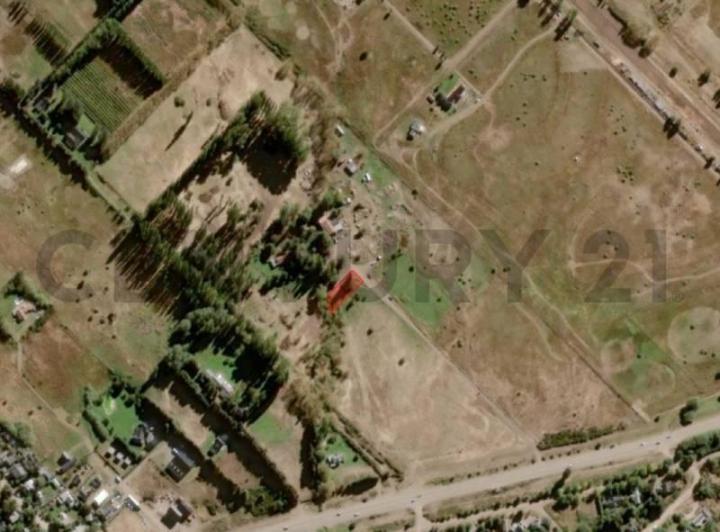 Terreno · 716m²