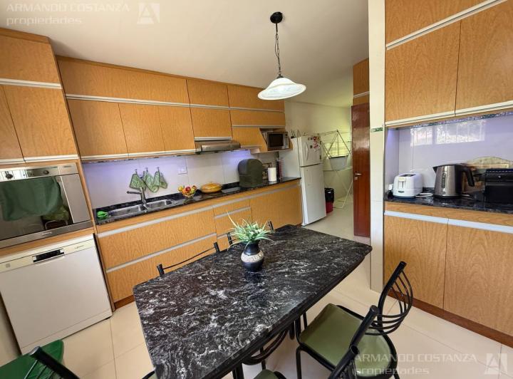 Casa · 105m² · 5 Ambientes