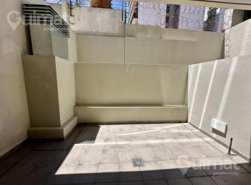 Departamento · 35m² · 1 Ambiente · 47 m² C/ Patio - 1 Amb Div - Beltran y Av Rivadavia - Apto Prof.