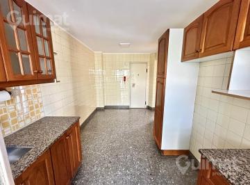 Departamento · 76m² · 4 Ambientes · 1 Cochera · Parque Centenario 4 Amb Baño Toilette Gran Cocina, Balcon Frente Coch. Fija Venta con Renta