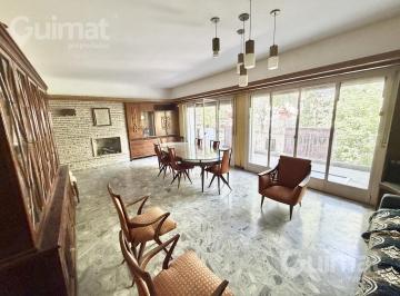 PH · 213m² · 7 Ambientes · 1 Cochera · Espectacular! PH en Villa Gral. Mitre