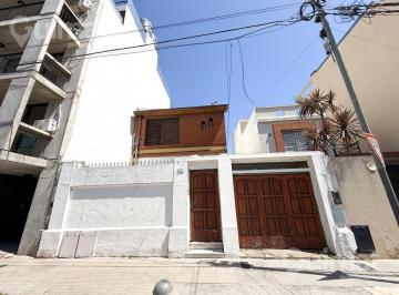 Casa · 375m² · 9 Ambientes · 1 Cochera · Casa en Villa Urquiza