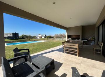 Casa · 226m² · 7 Ambientes · 6 Cocheras · Casa en El Canton - Norte a La Laguna Oportunidad Orientacion Noreste