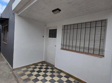 Casa · 50m² · 3 Ambientes · Casa PH Aiquiler 3 Ambientes Ituzaingo Norte