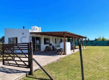 Casa · 70m² · 3 Ambientes · 2 Cocheras · Venta Casa 3 Ambientes San Eduardo del Mar