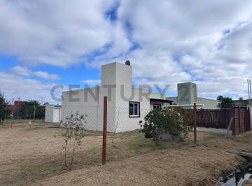 Casa · 70m² · 3 Ambientes · 2 Cocheras · Casa en Alquiler en Altos de Los Talas Berisso
