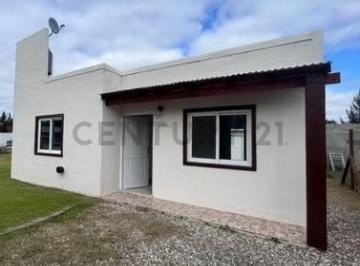 Casa · 70m² · 3 Ambientes · 2 Cocheras · Casa en Alquiler en Altos de Los Talas Berisso
