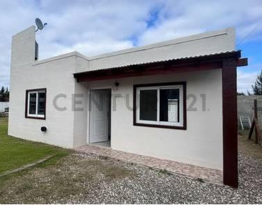 Casa · 70m² · 3 Ambientes · 2 Cocheras