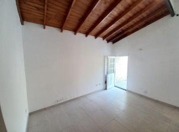 Casa de 6 ambientes, Avellaneda · Casa en Venta con 2 PH Ó Departmentos Tipo Casa Independientes en Avellaneda