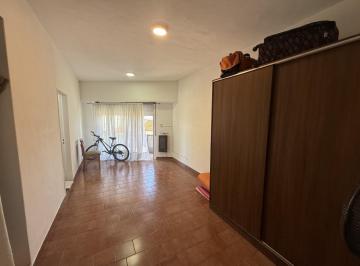 PH · 75m² · 3 Ambientes · Venta PH de Tres Ambientes, Villa Madero