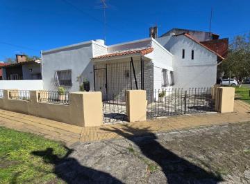 PH · 200m² · 5 Ambientes · 1 Cochera · Casa PH Multifamiliar Venta Ituzaingo Norte