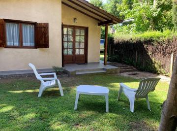 Casa · 80m² · 3 Ambientes · 1 Cochera · Casa a La Venta en Villa Gesell