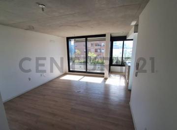 Departamento · 84m² · 3 Ambientes · 1 Cochera · Av Libertador Piso Alto. venta Apartamento 3 Dorm, 2 Baños 84 m² Opción Gje.