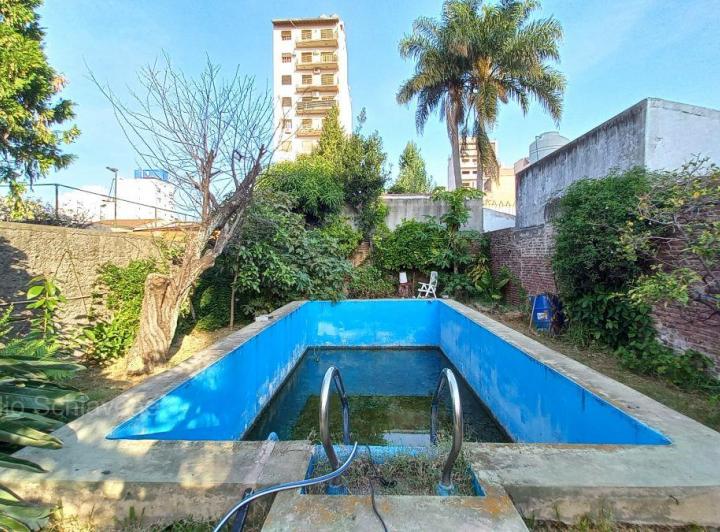 Casa · 250m² · 7 Ambientes · 2 Cocheras