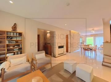 Casa · 158m² · 4 Ambientes · 2 Cocheras · Venta Casa 158 m² 3 Dorm. Parque 2 Cocheras San Isidro