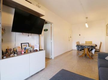 Departamento · 63m² · 4 Ambientes · 1 Cochera · Venta Departamento 4 Ambientes - Caballito - Vista Abierta - Apto Credito - Permuta - Actualizado!