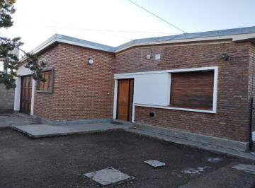 Casa de 5 ambientes, Pico Truncado · Vendo Casa en Pico Truncado