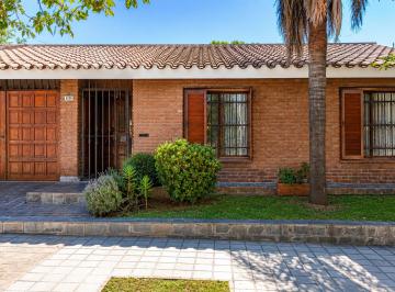 Casa de 7 ambientes, Córdoba · Viví Urca: Casa de 3 Dorm. en Venta
