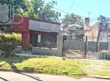 Casa · 360m² · 3 Ambientes · 1 Cochera · Casa 3 Ambientes - B. Corimayo, Burzaco