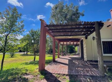 Casa · 130m² · 3 Dormitorios · Openhouse Vende Casa Quinta en Perdriel