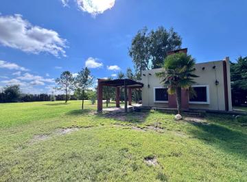 Quinta vacacional · 130m² · 3 Dormitorios · Openhouse Vende Casa Quinta en Perdriel, Luján de Cuyo