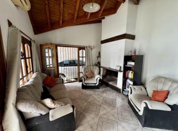 Casa · 220m² · 6 Ambientes · 2 Cocheras · Casa y Departamento en Venta Tunuyan Mendoza