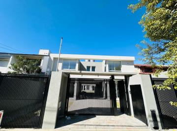 PH · 94m² · 4 Ambientes · 1 Cochera · PH en Ituzaingó Norte