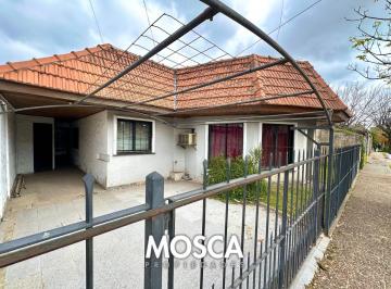 Casa · 120m² · 7 Ambientes · 2 Cocheras · Casa en Venta en General Rodriguez Centro