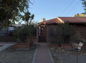 FRI-FRI-1247_2 · Oportunidad! Venta Casa 3 Ambientes + 2 Deptos, Centro, Caleta Olivia