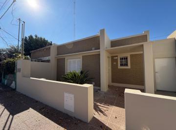 Casa · 3 Ambientes · Casa en Barrio Alberdi