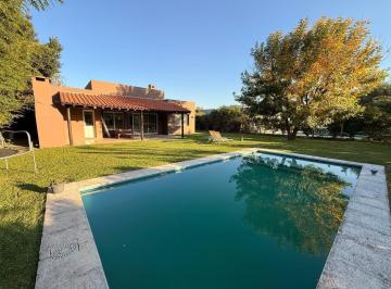 Casa · 120m² · 3 Ambientes · 1 Cochera · Casa en Alquiler en La Montura, Pilar, G. B. a. Zona Norte