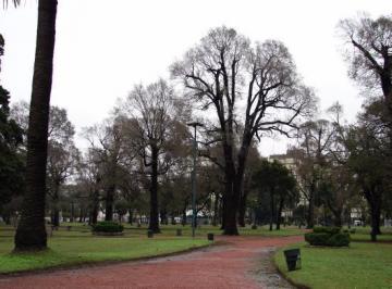 Casa · 177m² · 6 Ambientes · Casa en Parque Avellaneda Ideal 2 Familias o Desarrollador