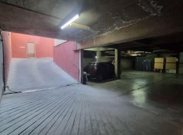 Garage , Ciudad de Mendoza · 1 Cochera Grande. Vende. Apc Argentina. Para Auto o Camioneta. Ciudad de Mendoza. Argentina.