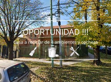 Casa · 110m² · 4 Ambientes · 1 Cochera · Casa a Refaccionar en Esquina Lote Propio 205 m²